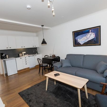 Central Apartment With Two Bedrooms And Balcony- Strandgata 9 Akureyri Zewnętrze zdjęcie